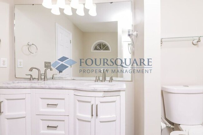 Building Photo - Single Family Home | One Story Home | Full...