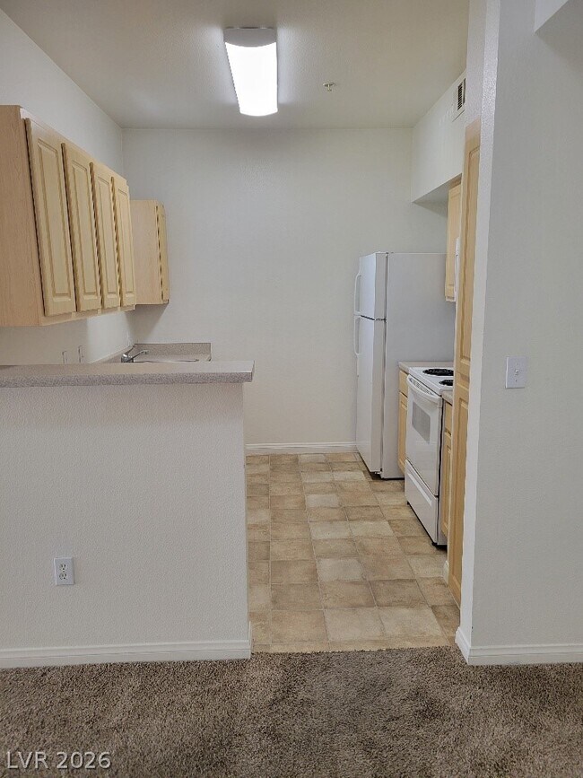 Building Photo - 6955 N Durango Dr