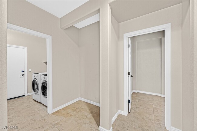 Building Photo - 968 Via Vannucci Way