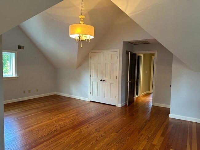 Building Photo - 1137 Gilbert Ave