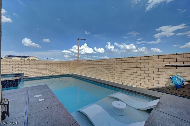 Building Photo - 358 Elder View Dr