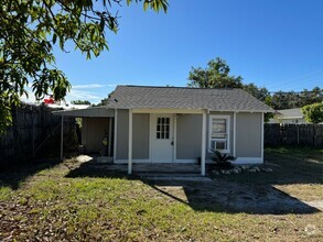 Building Photo - RYDEs Duplex 2745 9th St E Bradenton