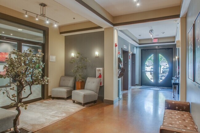 Building Photo - 3000 Vanderbilt Pl