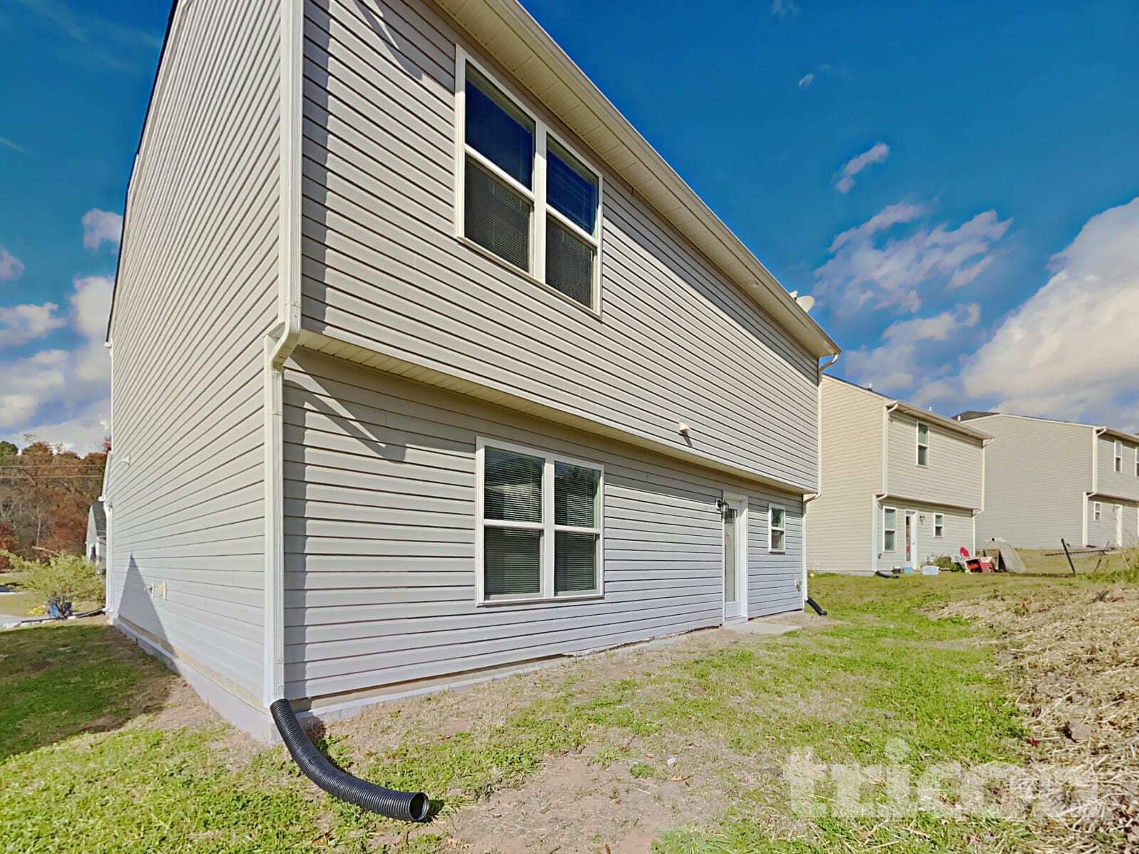 Building Photo - 1925 Buffalo Way