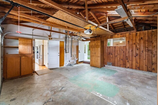 Building Photo - 401 Terrace Rd