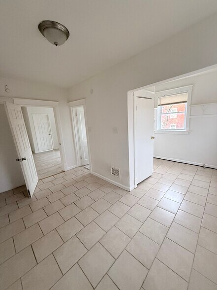 Building Photo - 4000 Pennsylvania Ave