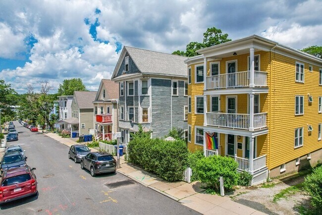 Building Photo - 72-72 Woodlawn St
