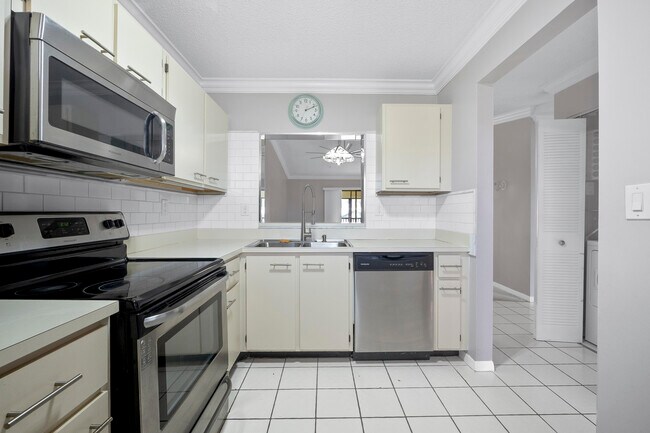 Building Photo - 9413 Boca Cove Cir