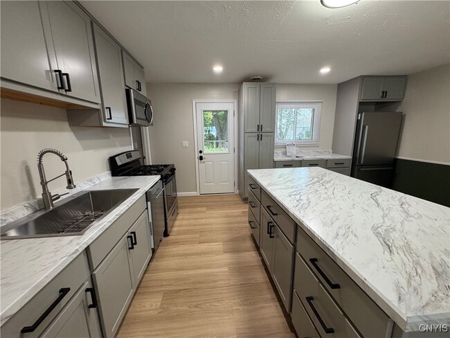 Building Photo - 304 Birchwood Blvd