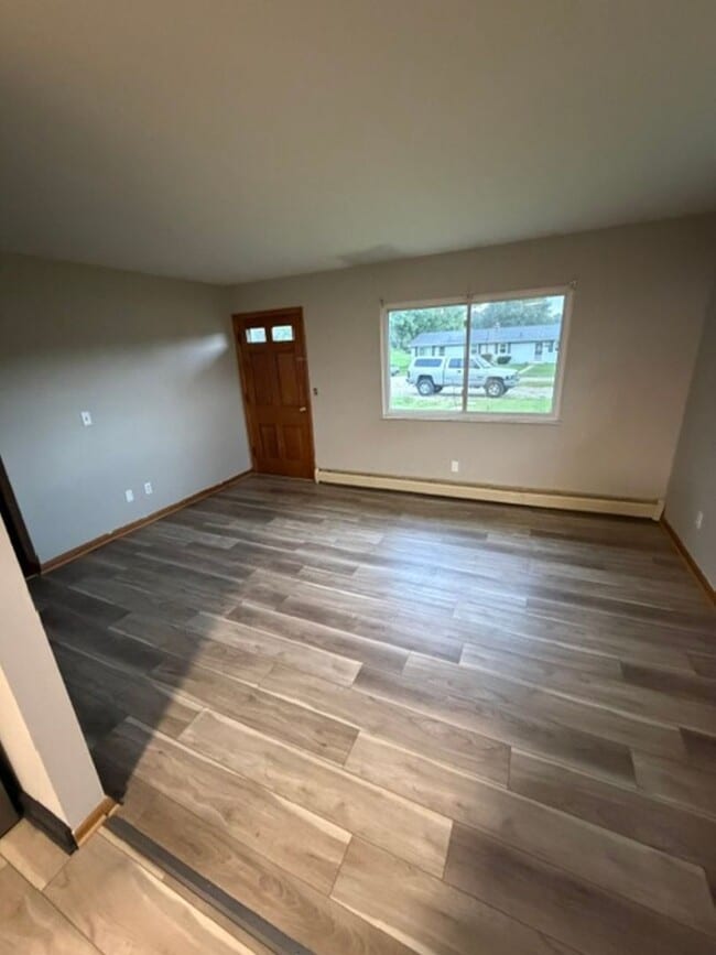 Building Photo - 525 Mishler Rd
