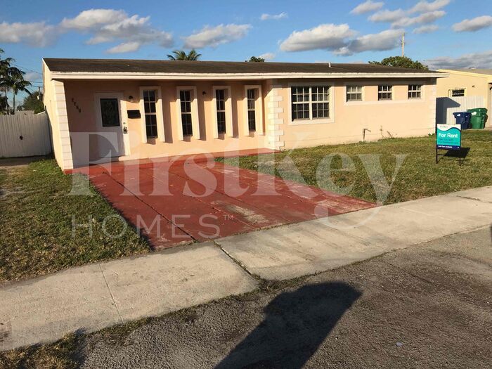 Primary Photo - 3321 NW 177th Terrace