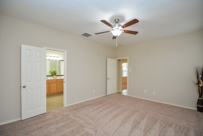 Building Photo - 9203 Kransbury Ln