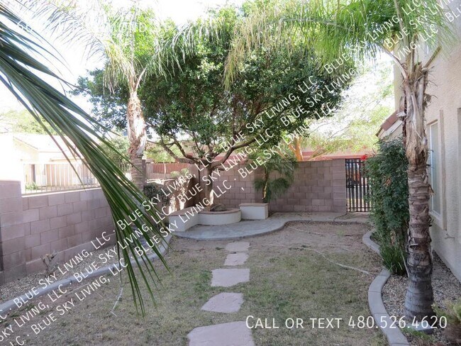 Building Photo - 6660 E Richmond St