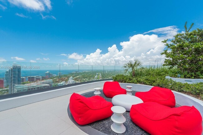 Building Photo - 45 SW 9th St