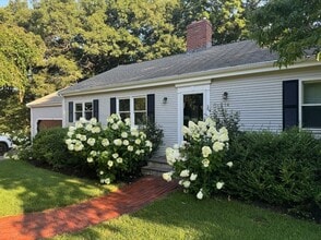 Building Photo - 14 Lilac Cir