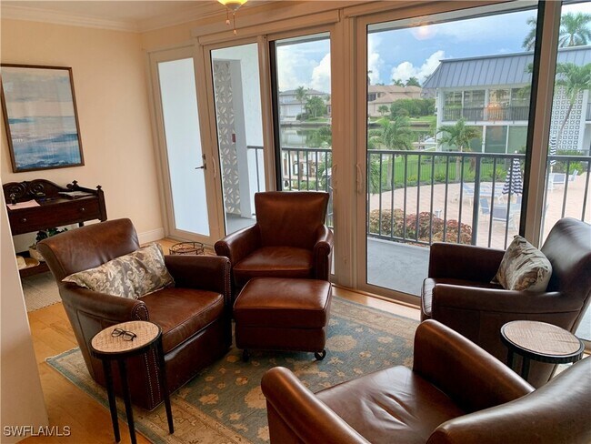 Building Photo - 333 Harbour Dr