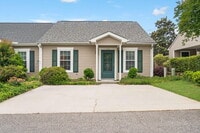 Building Photo - 115 Chloe Ln