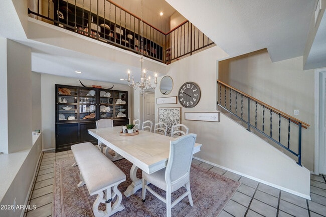 Building Photo - 2511 E Shaw Butte Dr