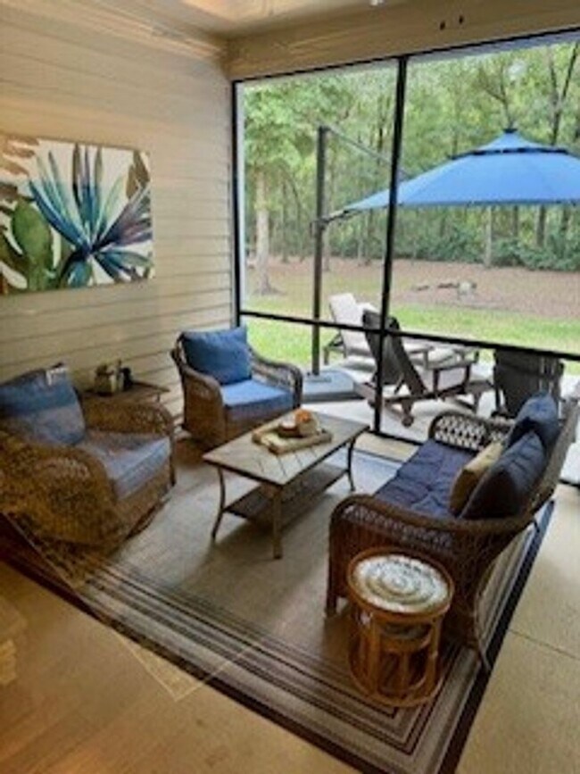 Building Photo - Immaculate Longleaf 4/3 with Office