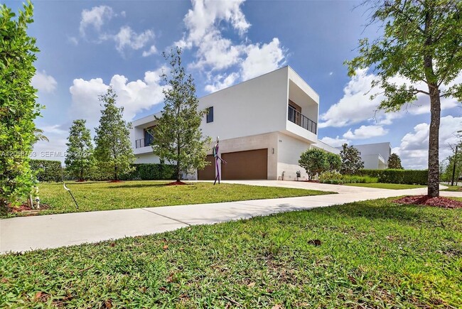 Building Photo - 16709 Botaniko Dr N