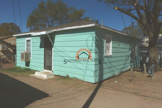 Primary Photo - All Bills Paid--2 bed 1 bath home