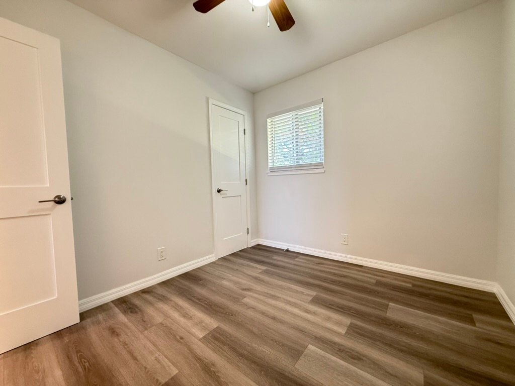 Building Photo - 10130 Hull Dr