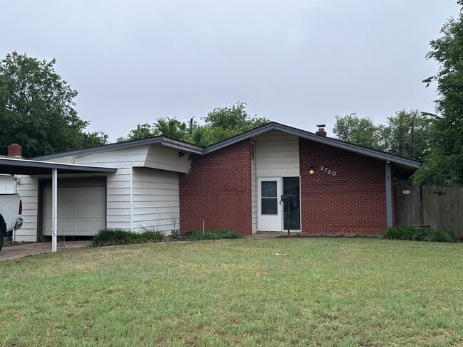 Building Photo - 2720 NW 49th St