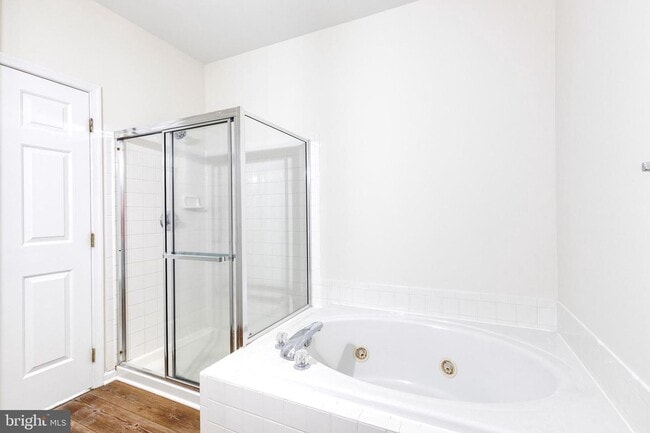 Building Photo - Spacious 2-bedroom 2 Bath condo in New Town