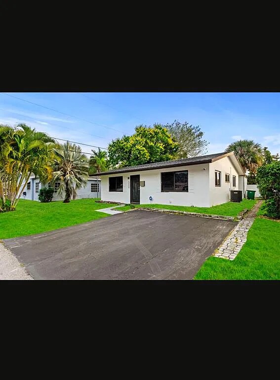 Building Photo - 5404 NW 25th Ave