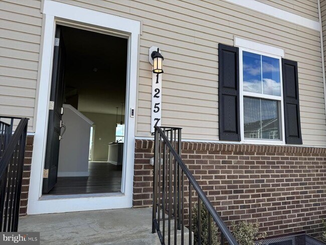 Building Photo - 1257 Cedar Vly Rd