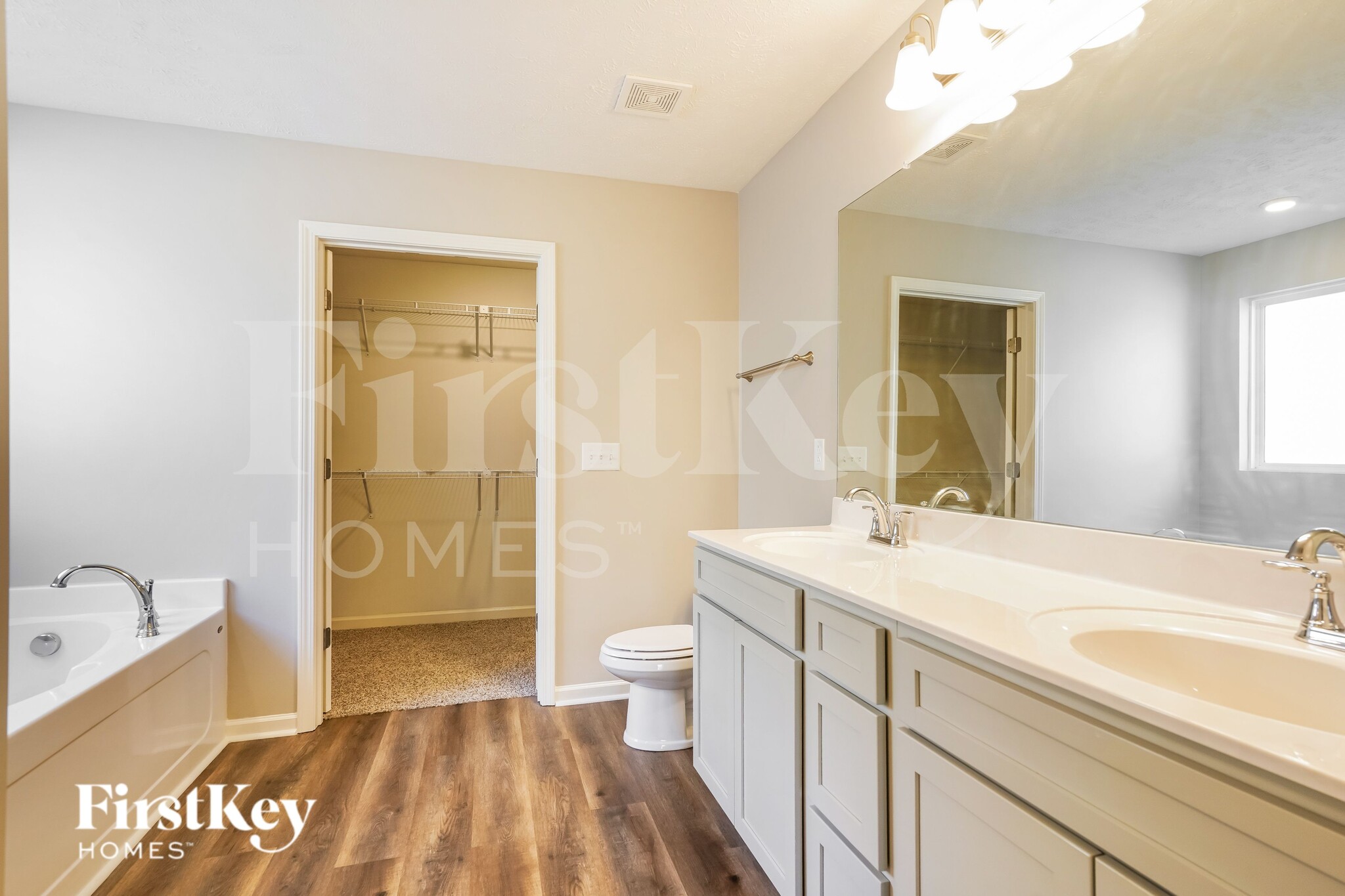 Building Photo - 1924 Albarado Trl