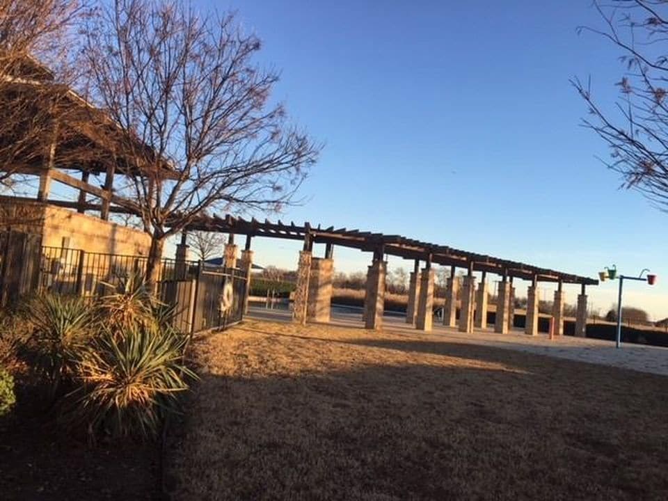 Building Photo - 5104 Blackelm Dr