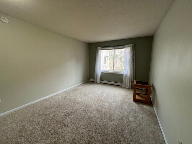 Building Photo - 1 bed, 1 bath close proximity to downtown!
