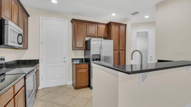 Building Photo - 8057 Prestbury Dr