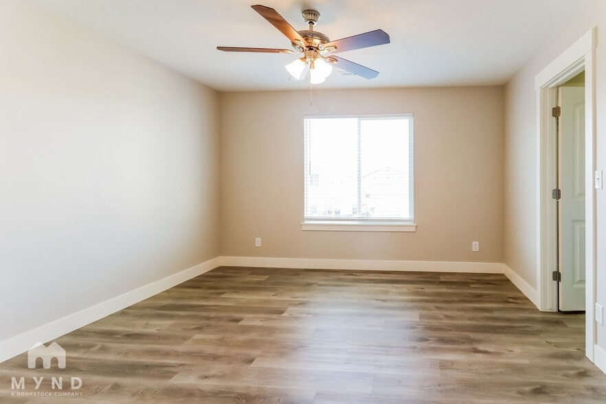 Building Photo - 1600 E Tumwater Ln