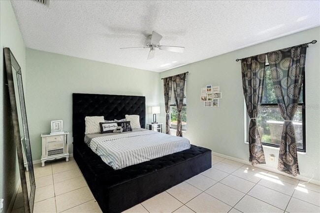 Building Photo - 211 Forest Wood Ct