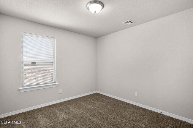 Building Photo - 14581 Firewheel Ave