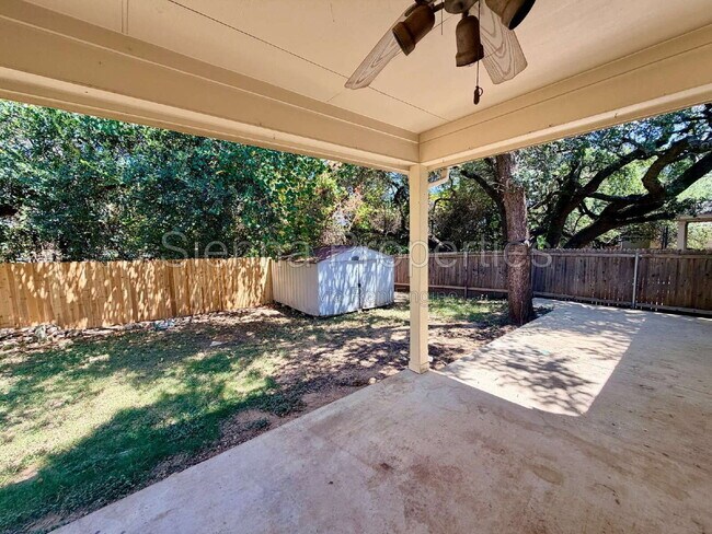 Building Photo - 1517 Hawk Dr