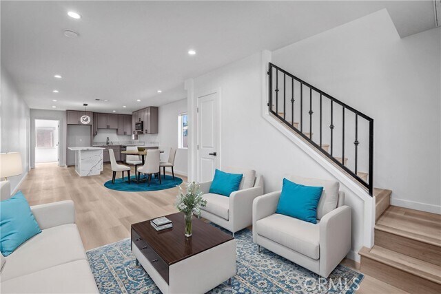 Building Photo - 10517 Firmona Ave