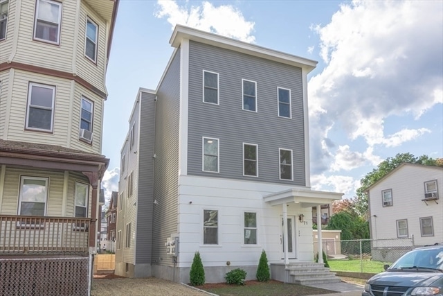 Building Photo - 71 Savin St