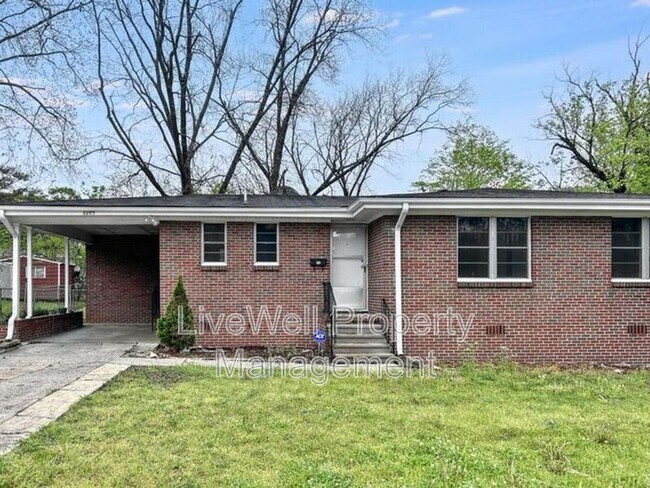 Primary Photo - 1205 Woodward Rd