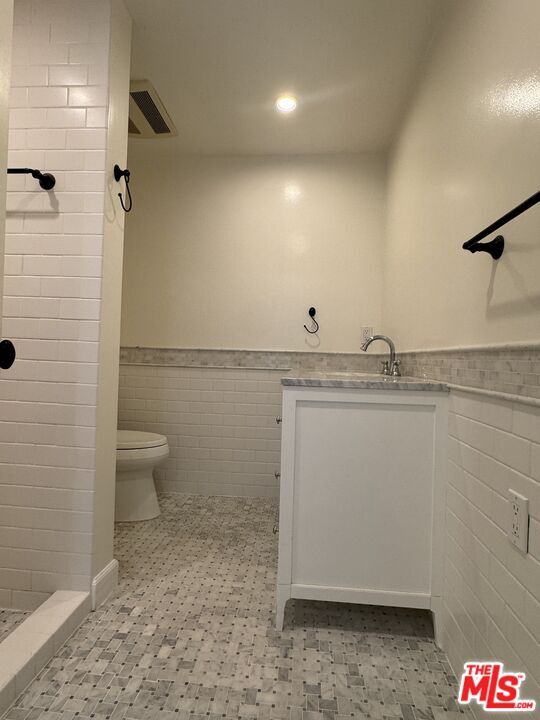 Building Photo - 26707 Oak Crossing Rd