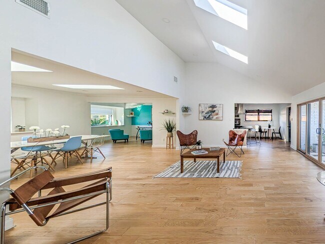 Building Photo - 6518 Kury Ln