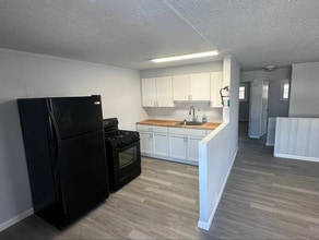 Building Photo - 3 Bed Row Home in Chester, PA