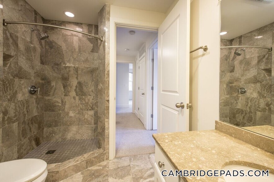 Building Photo - 110 Second St.