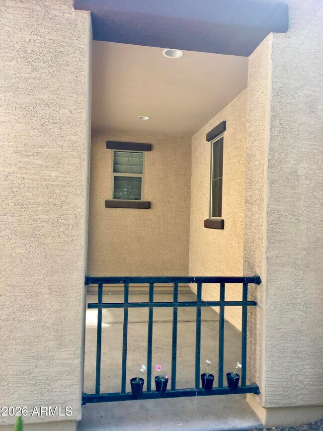 Building Photo - 3271 E Carla Vista Dr