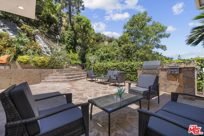 Building Photo - 3453 Green Vista Dr