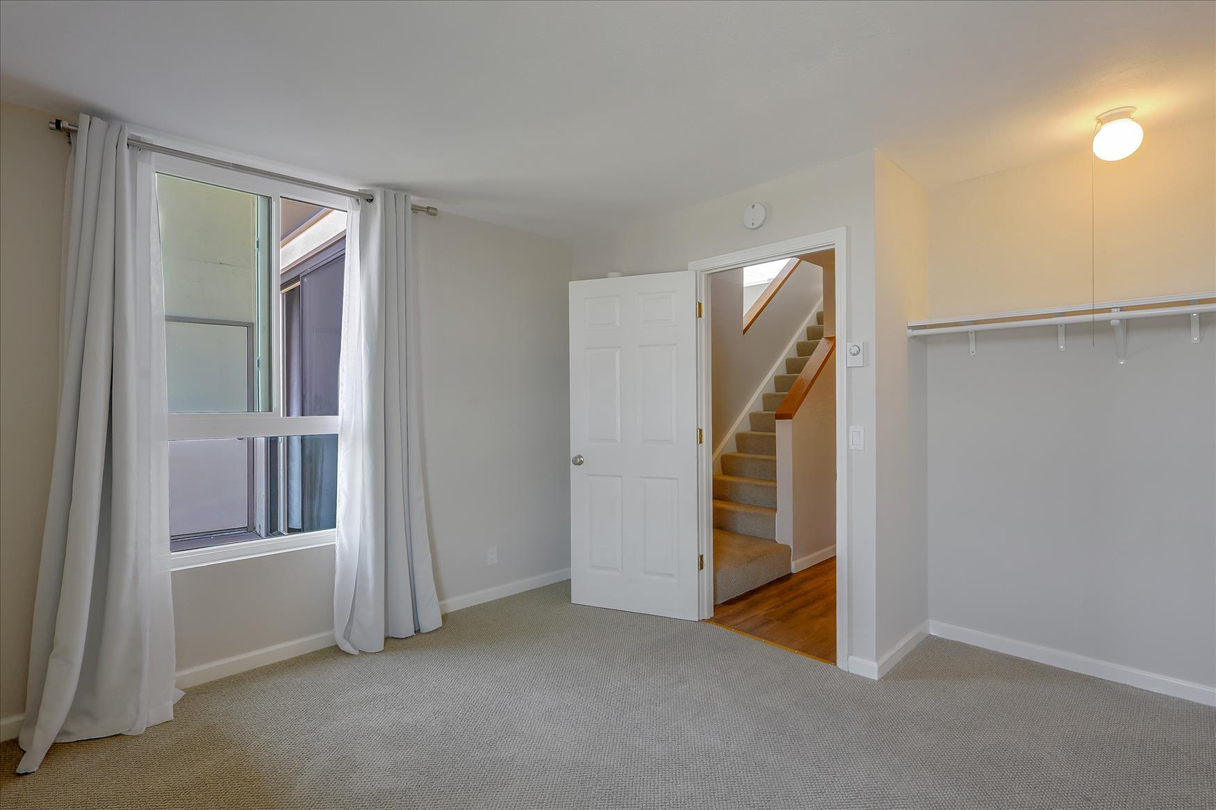 Building Photo - 2101 Shoreline