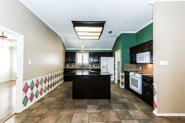 Building Photo - Beautiful Home Located South of Frenship High school!