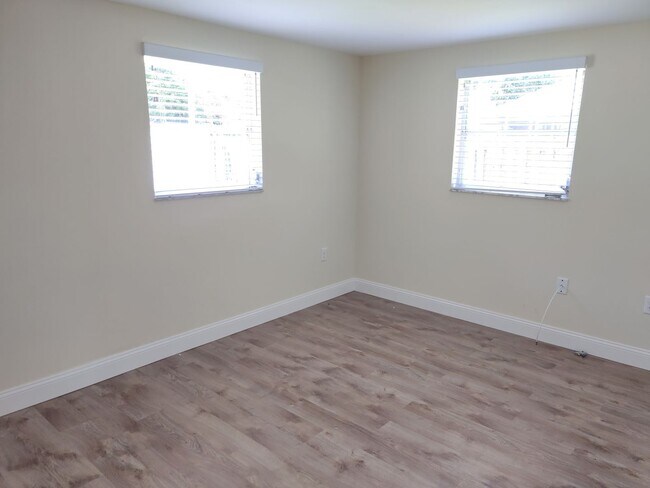 Building Photo - 2551 Yucca Rd